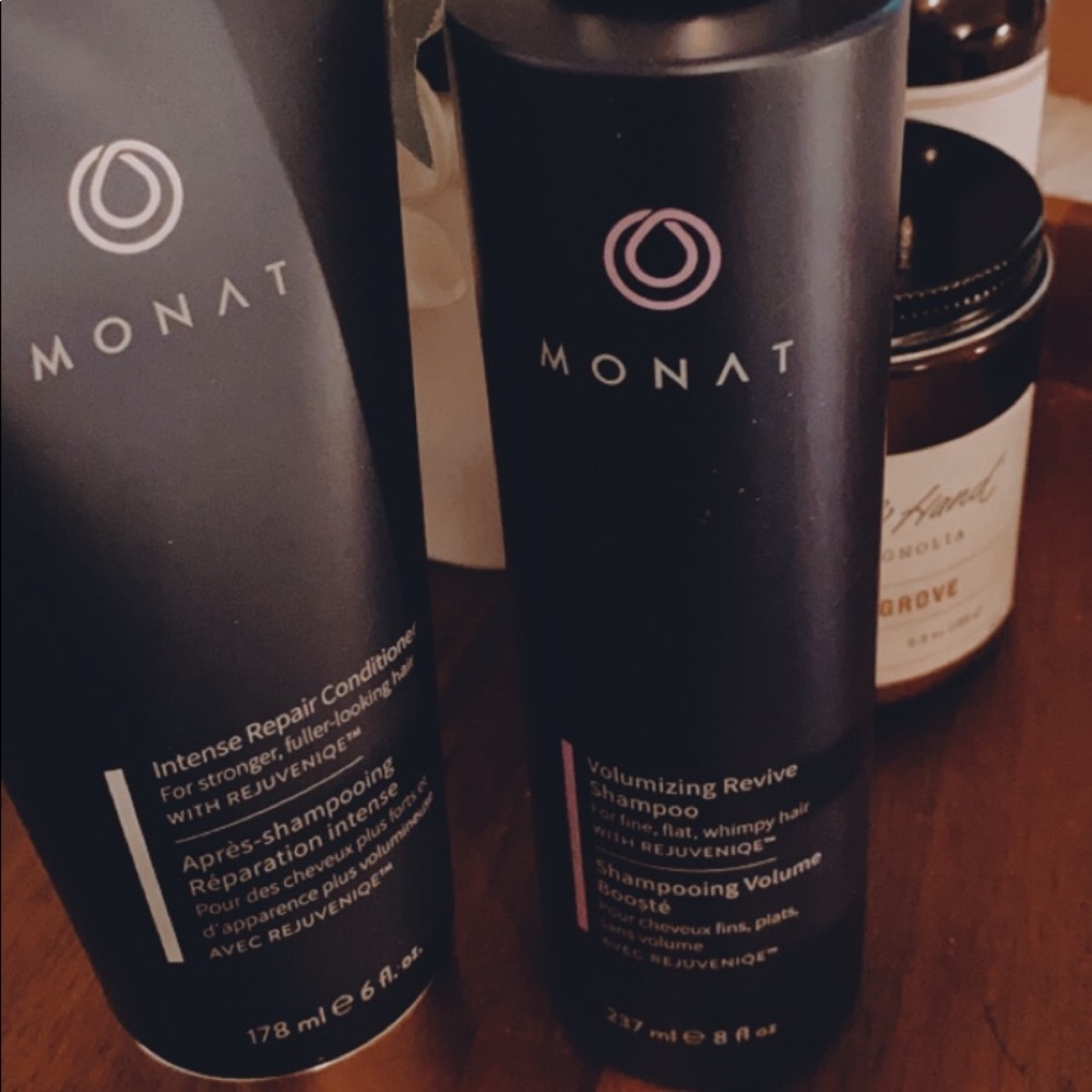 Monat intense repair conditioner @ revive shampo!